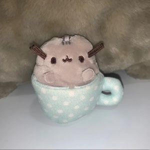 Pusheen keychain